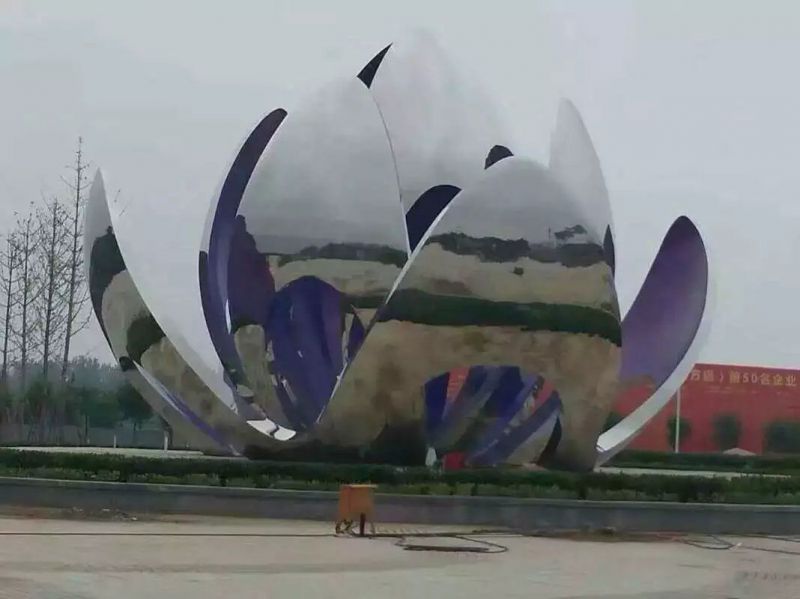 大型蓮花雕塑 鍛造發(fā)光水蓮花雕塑 房地產(chǎn)花卉雕塑