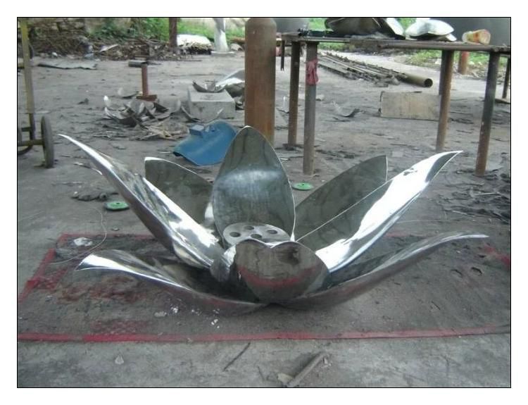 鏡面蓮花雕塑 烤漆大型花卉雕塑 彩繪水蓮花雕塑