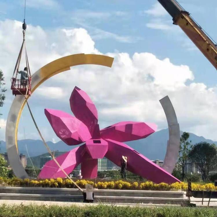 彩繪蘭花雕塑 電鍍現(xiàn)代玉蘭花雕塑 公園雕塑