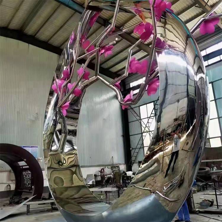 梅花雕塑工廠優(yōu)選，城市裝飾，景觀梅花雕塑供給