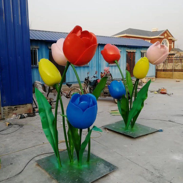 金屬郁金香雕塑觀賞型，城市裝飾，空間郁金香雕塑標(biāo)準(zhǔn)