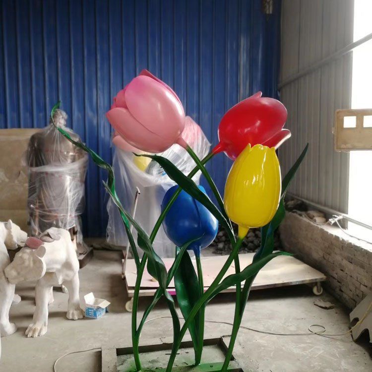 郁金香雕塑供應(yīng)，城區(qū)小品，不銹鋼郁金香雕塑制造商