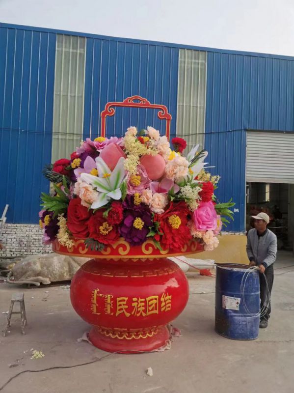 景觀花籃雕塑造型供需，廣場雕塑，城市廣場玻璃鋼花籃雕塑選用