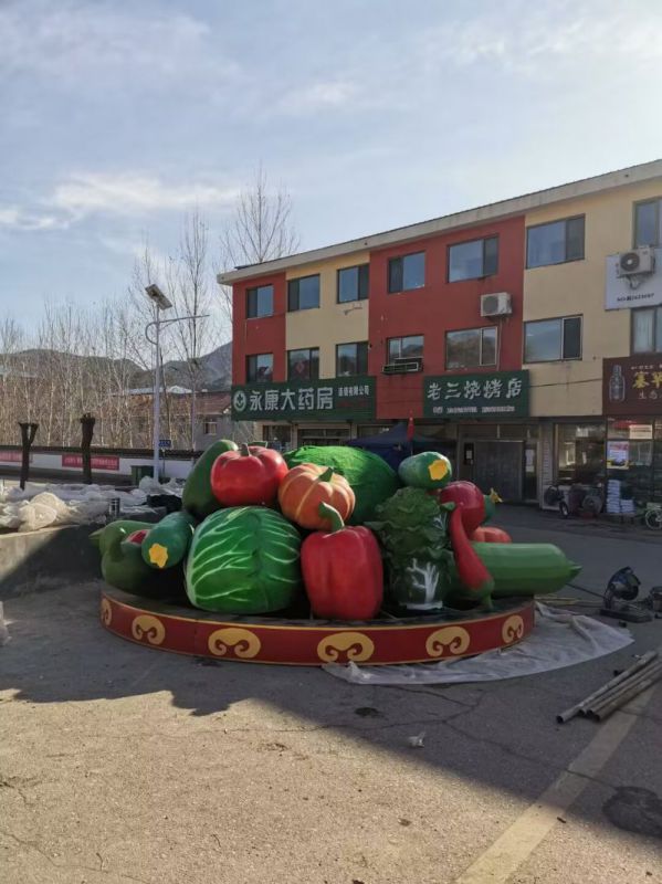 主題花籃雕塑優(yōu)選，多彩藝術(shù)，景觀抽象玻璃鋼花籃雕塑選用